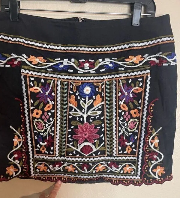 Eri + Ali Tayla Embroidered Mini Skirt Eri + Ali Tayla Size lg - Image 2