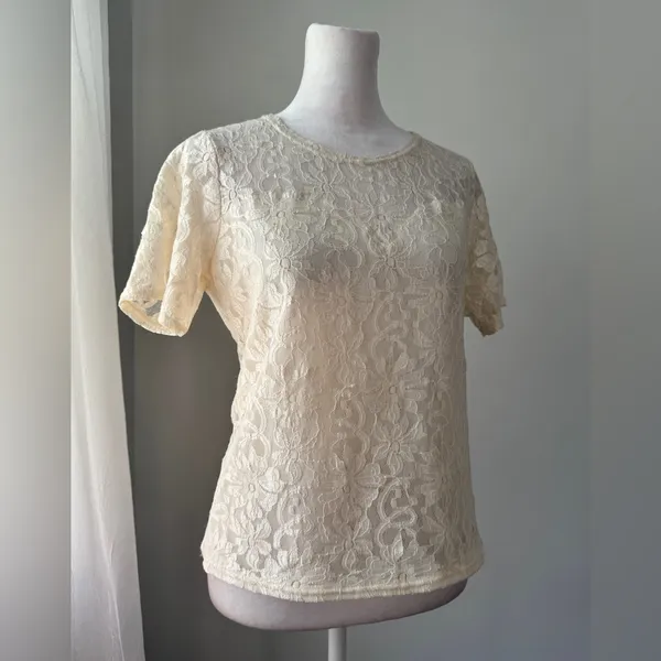 Vintage Y2K Bedford Fair Lifestyles Cream Lace Short Sleeve Blouse - Image 3