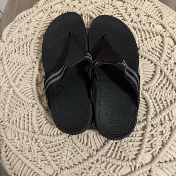 Fitflop Women’s Flip-Flops with Gray Stripes - Image 2