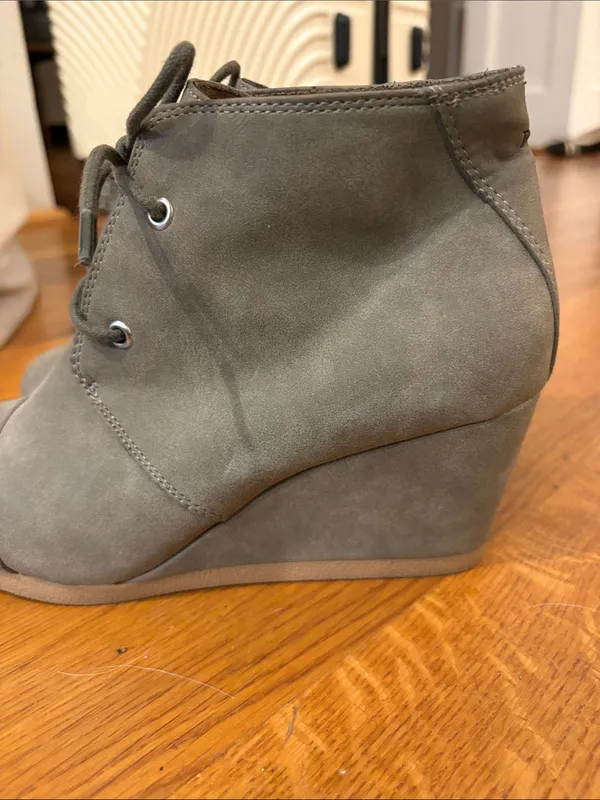 Toms Colette Dark Taupe Lace-Up Ankle Wedge Booties Size 6 - Image 6