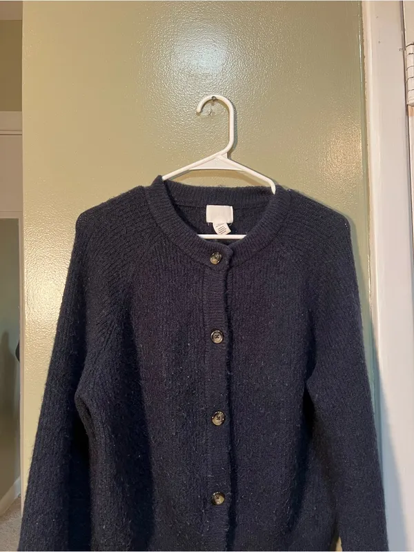 H&M Women's Size Large Rib-Knit Cardigan Sweater Navy Blue Crewneck Stretch Wool - Image 3