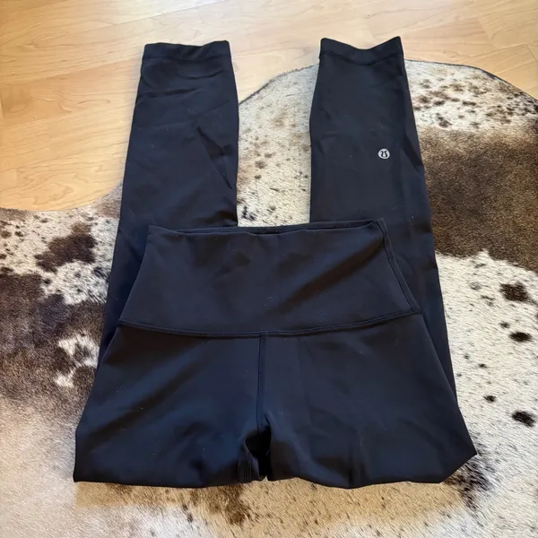 Lululemon Wunder Train Contour Fit High-Rise Crop 23"‎ Black Size 4 - Image 3
