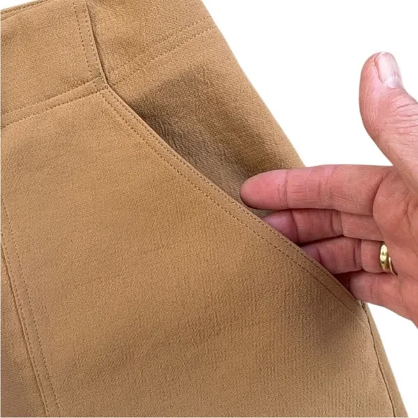 Veronica Beard Cropped Snap Ankle
Pants Tan Size 8 - Image 4