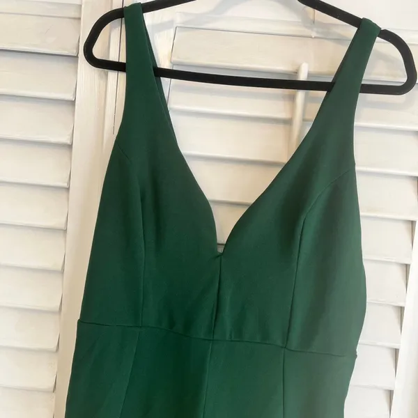 Lulu’s Instant‎ Icon Dark Green V-Neck Sleeveless Jumpsuit Size XL - Image 4