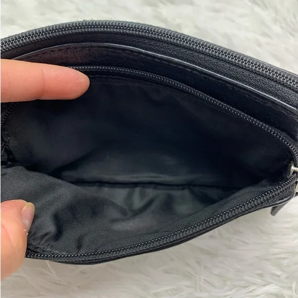 COACH y2k Black Wristlet with Card Slot - Image 5