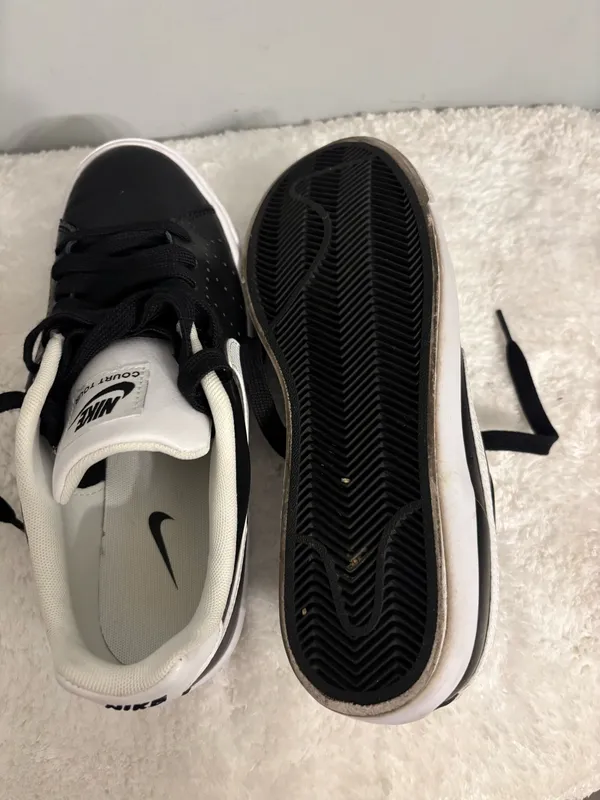 Black and white Nike Court tour sz 6.5 - Image 6