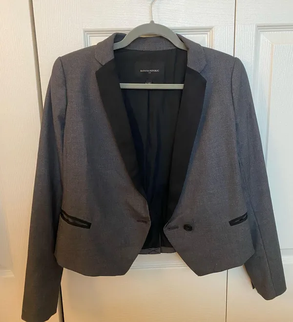 Banana Republic Grey Blazer - Image 2