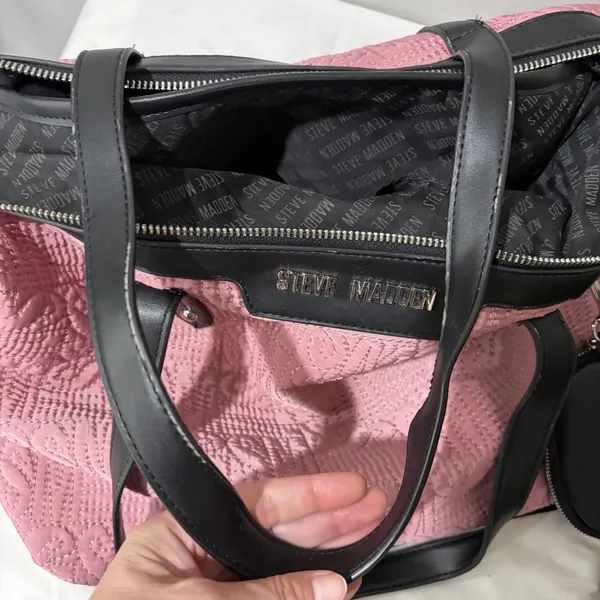 Steve‎ Madden Pink quilted tote Travel bag and detachable crossbody Bag Keychain - Image 12