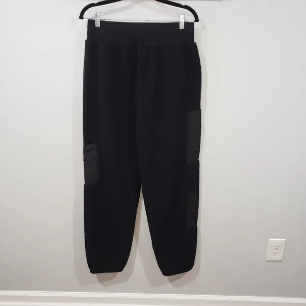 Alo Yoga MicroSherpa Solstice Sweatpants Black NWT Womens Large - Image 2