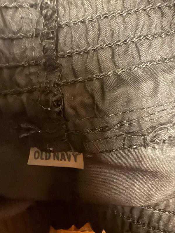 Old Navy swim shorts - Image 4
