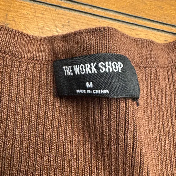 The Work Shop Brown Ribbed Long Sleeve Henley Top V-Neck Gold‎ Buttons M - Image 3