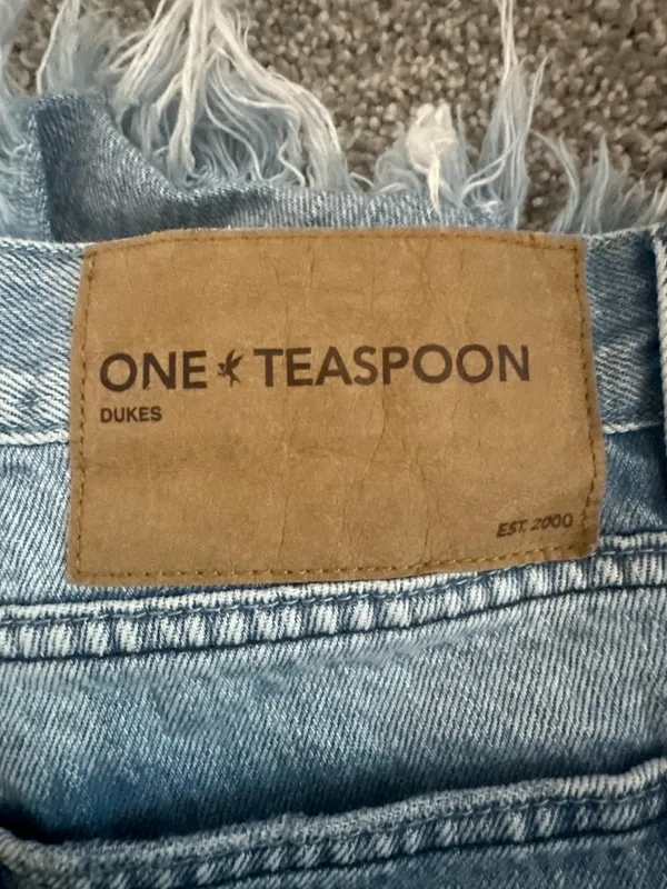 One teaspoon low rise denim shorts - Image 3