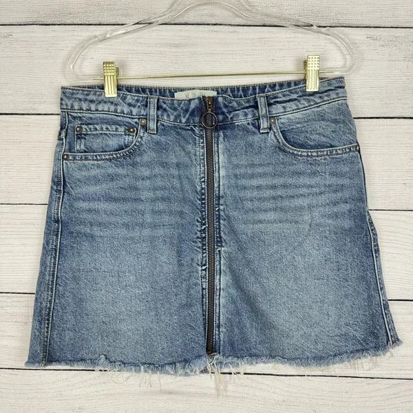 We The Free People Denim Mini Skirt Size 29 Zippered Front Fringe‎ Coquette Cute - Image 2