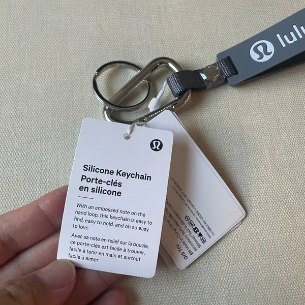 Lululemon silicone keychain - Solar Grey/Starch Blue - Image 3