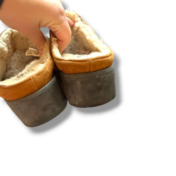 UGG Australia Clog Mules Womens 8.5 Chestnut Suede Shearling Buckle Heel - Image 7
