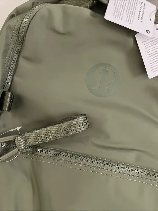 Lululemon NWT New Crew Backpack 22L Water Repellent Green - Image 9