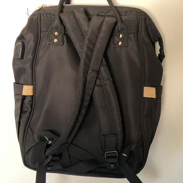 Vsnoon Quilted‎ Black Diaper Travel Backpack with USB Port & Laptop Sleeve - Image 6