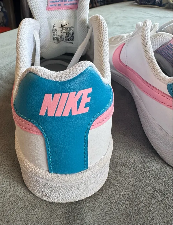 Nike  - Image 3