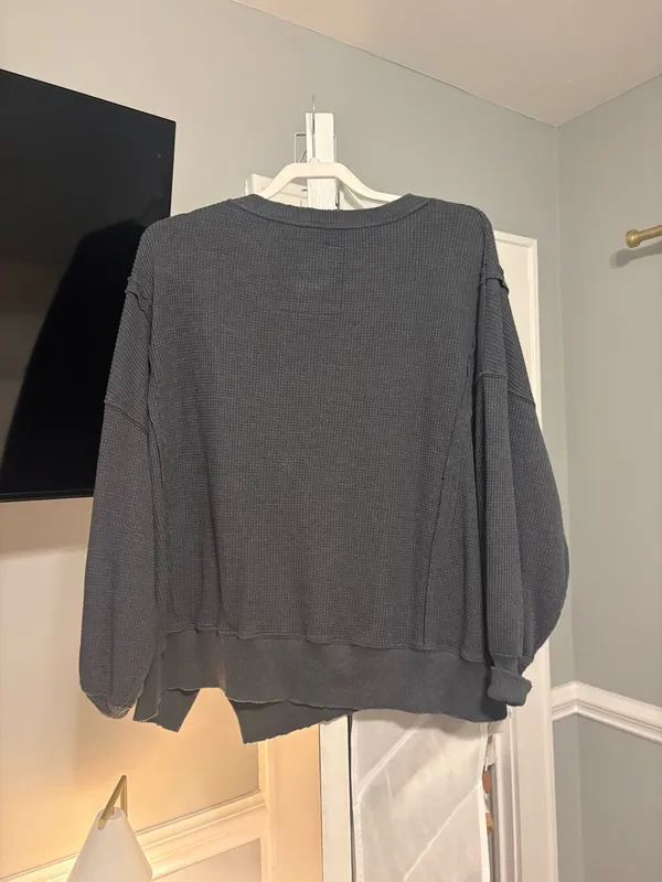 Grey Sweater American Eagle - Image 2