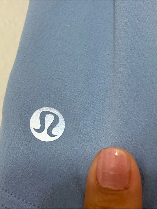 Lululemon Lightweight High-Rise Relaxed Shorts 3” Blue Willow Size 4 Drawstring - Image 5