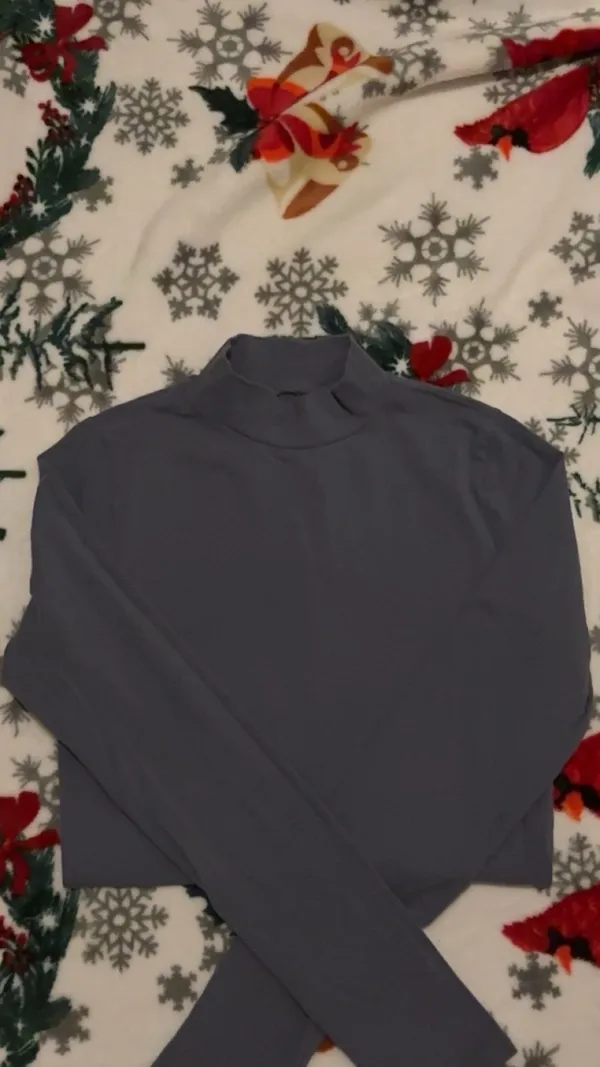 Hollister Gray mock neck long sleeve shirt - Image 2