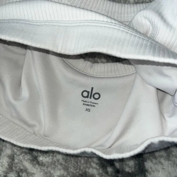 Alo Yoga Wellness Bra - Image 3