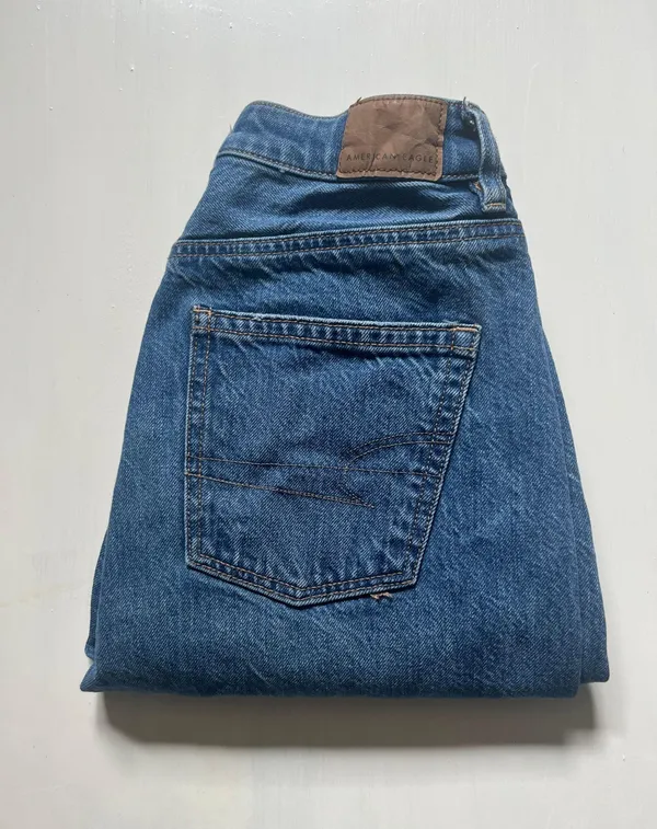 American Eagle mom jeans - Image 3