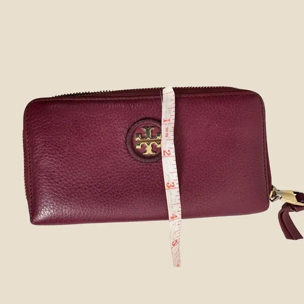 Tory Burch Pebbled Leather Zip Around Continental Wallet Burgundy Logo Clutch - Image 6