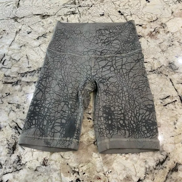 Lululemon Wunder Train High-Rise Short 8" Thread‎ Dye Rover Black - Image 4