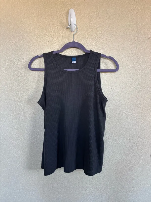 Grey Old Navy Tank Top - Image 2