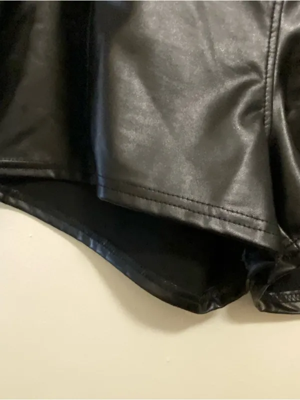 Womens Black Faux Leather Shorts L Large Waist 30 30” Goth Biker Punk Coquette - Image 4