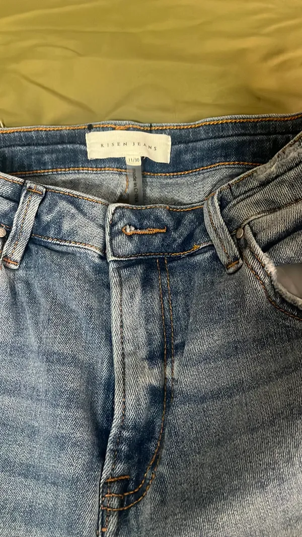 Risen High Waisted Crop Jeans - Image 2