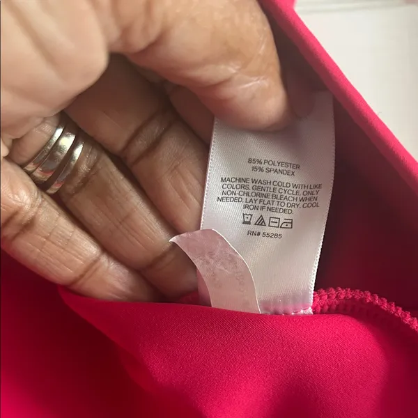 Express New Women's Sleeveless Crewneck Tank in Bright Fuchsia - Image 3