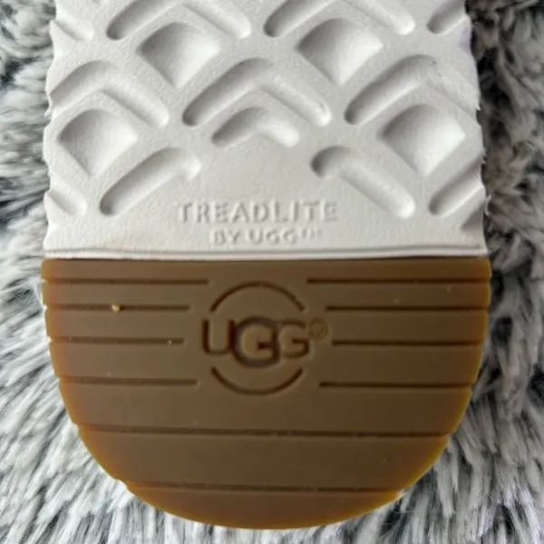 NWOT UGG Pink and Tan Slippers with Suede Bows - Image 5