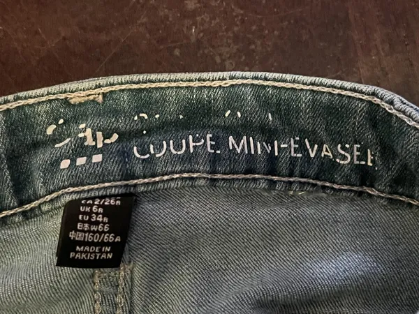 Gap Jeans Hand Painted Women 2 Medium Wash Blue Mid Rise Flare Unicorn Art - Image 15