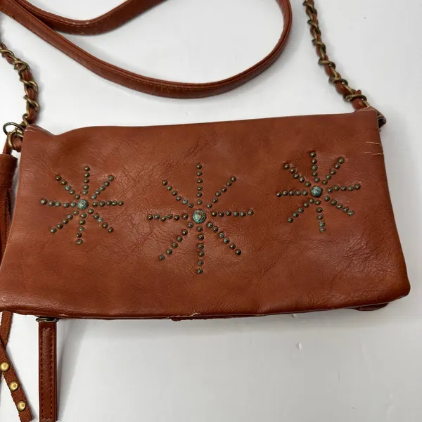 Shyanne Bohemian Western Style Crossbody Bag Leather Grommet Design Tassel - Image 4