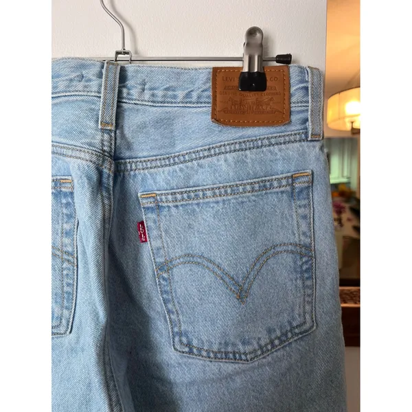 Levi's Wedgie Straight Jeans Women's 26 Light Wash Raw Hem High Rise Denim‎ - Image 6