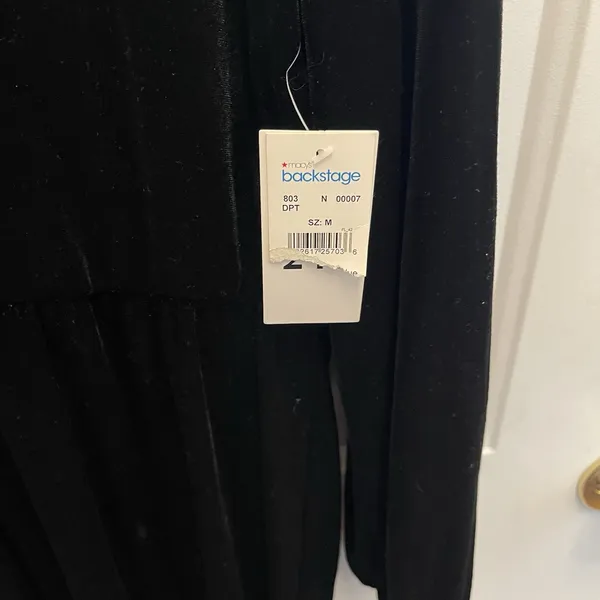 Harper 241 Black Velvet Tiered Long Sleeve Dress Size M Holiday Party NEW‎ - Image 4