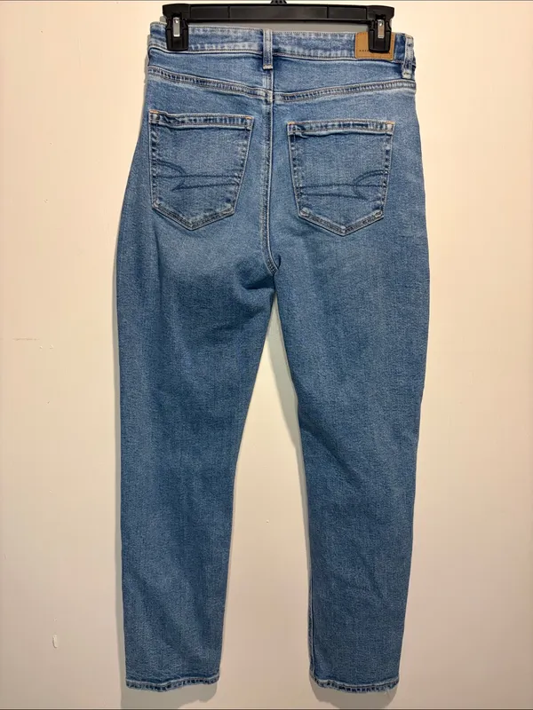 American Eagle Strigid Mom Jean Distressed Destroyed Knees Size 2 Regular - Image 2
