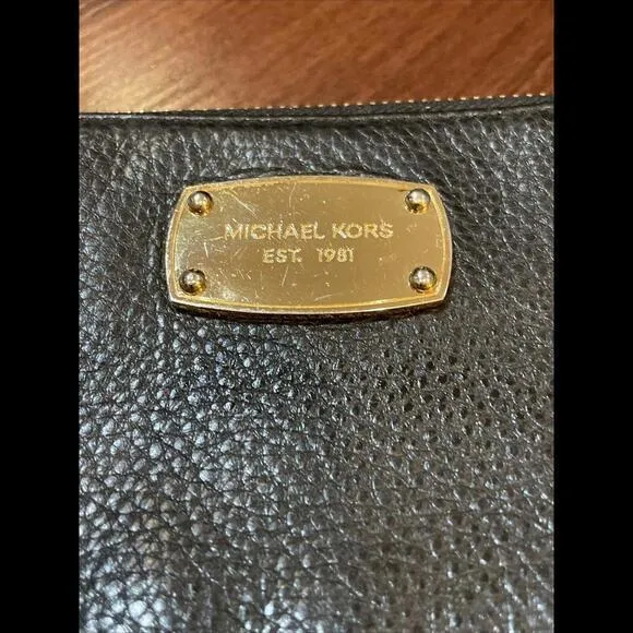 MICHAEL KORS Large Black Pebble Leather Zip‎ Around Wallet 8”x4” - Image 6