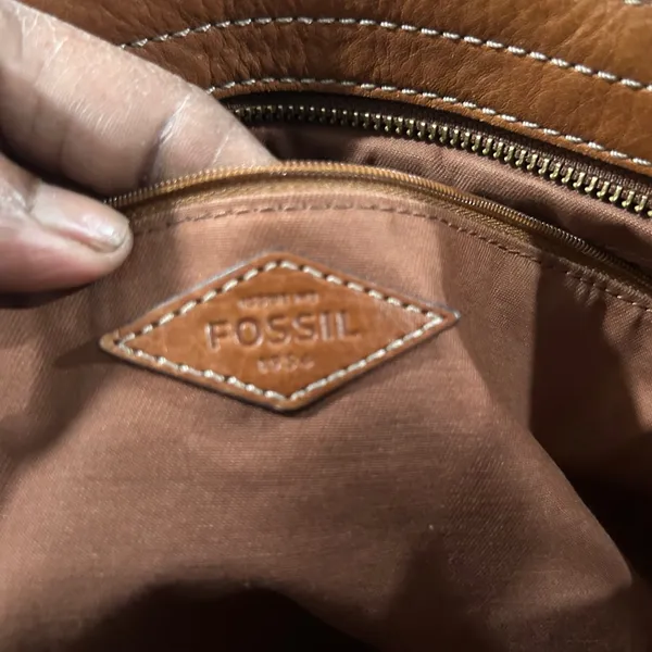 Fossil Women's Brown Leather Tote - Image 10