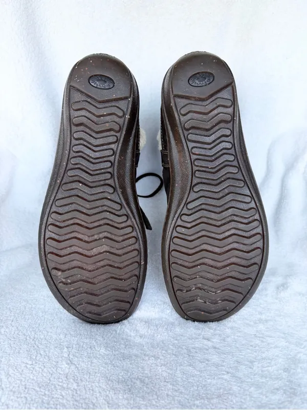UGG AUSTRALIA COVE S/N 5136 SUEDE LEATHER GENUINE SHEEPSKIN Boots Size 9 Women’s - Image 13
