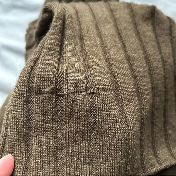 Banana Republic Lucci Merino Wool Turtleneck Sweater Brown Quiet Luxury Preppy - Image 10