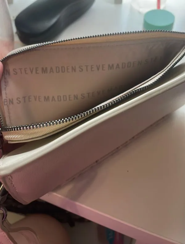 Steve Madden Wrist Wallet - Image 4