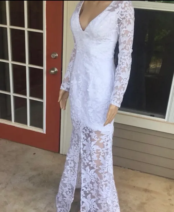 White Lace Long-Sleeve Bridal Gown with V-Neck and Front Slit - Image 6