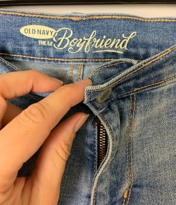 Old Navy Boyfriend Shorts - Image 4