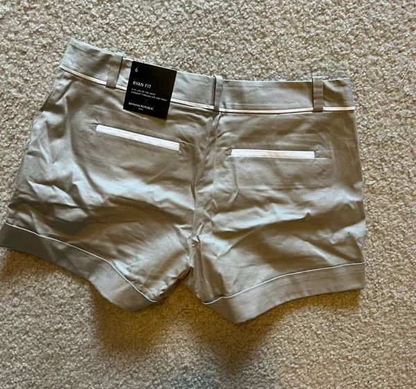 Shorts Tan Size 6 - Image 2