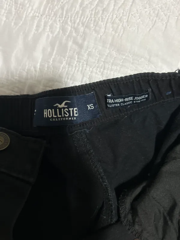 Hollister Cargo Pants - Image 4
