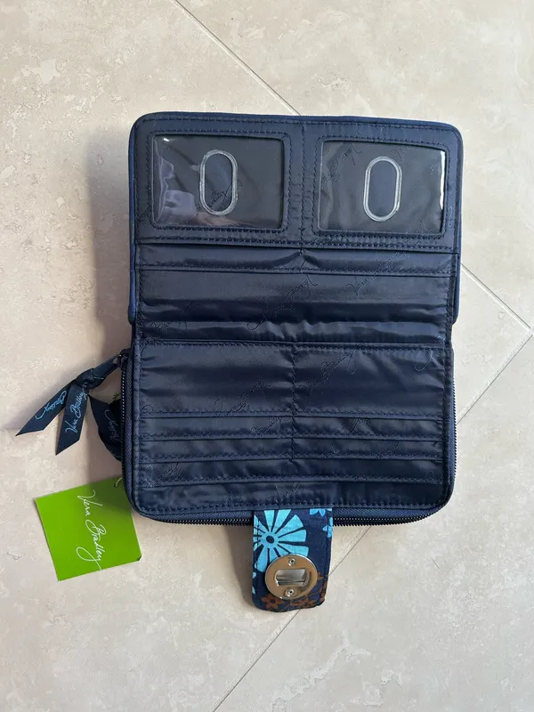 Vera Bradley Wallet - Image 4