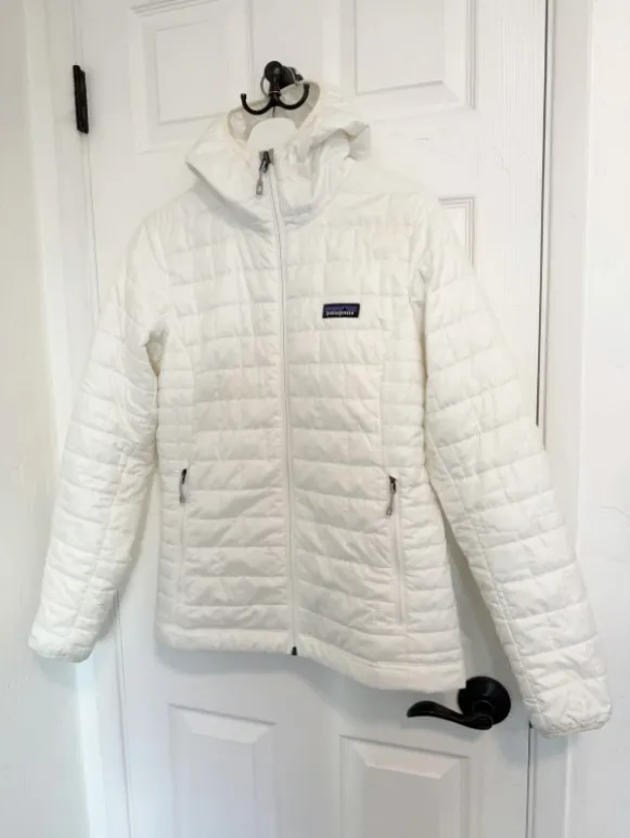 Patagonia Nano Puff Hoody Jacket, women’s size M - Image 5